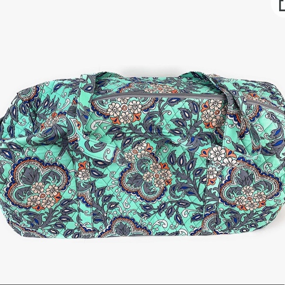 Vera Bradley Handbags - NWT vera bradley large traveler duffel fan flowers